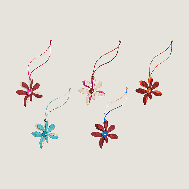 HERMES 限定チャーム Limited edition magnolia charm 直営包装 Magnolia charm | Hermès USA
